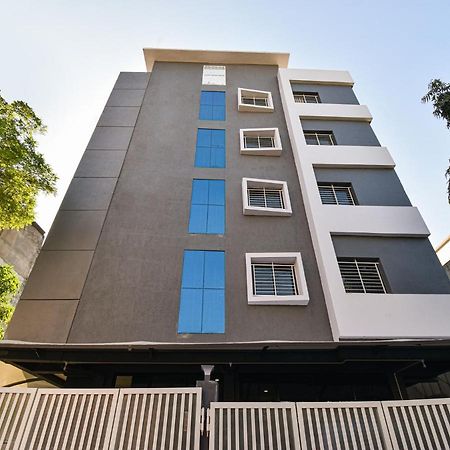 Oyo Townhouse 498 Hotel Western Nagpur Eksteriør bilde